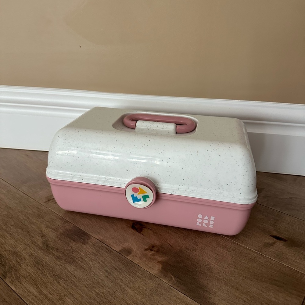 Caboodles Urban Outfitters Makeup Case